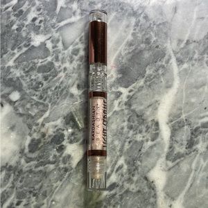 Kardashian Beauty Light Strobe Highlighter Duo